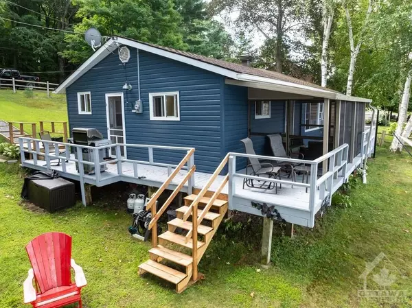 Rideau Lakes, ON K0G 1V0,31 EVERGREEN LN