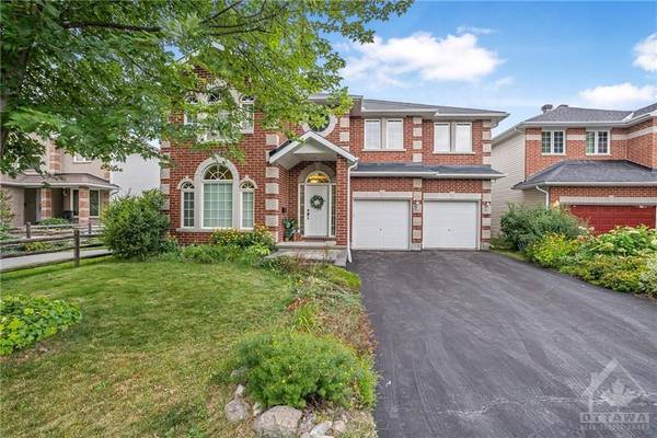 66 WOLISTON CRES, Kanata, ON K2W 1E5