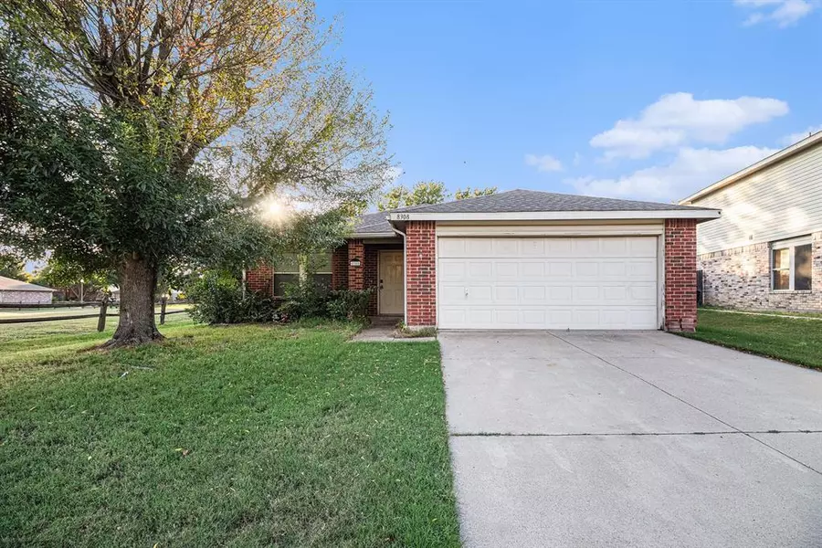 8308 Seven Oaks Lane, Denton, TX 76210