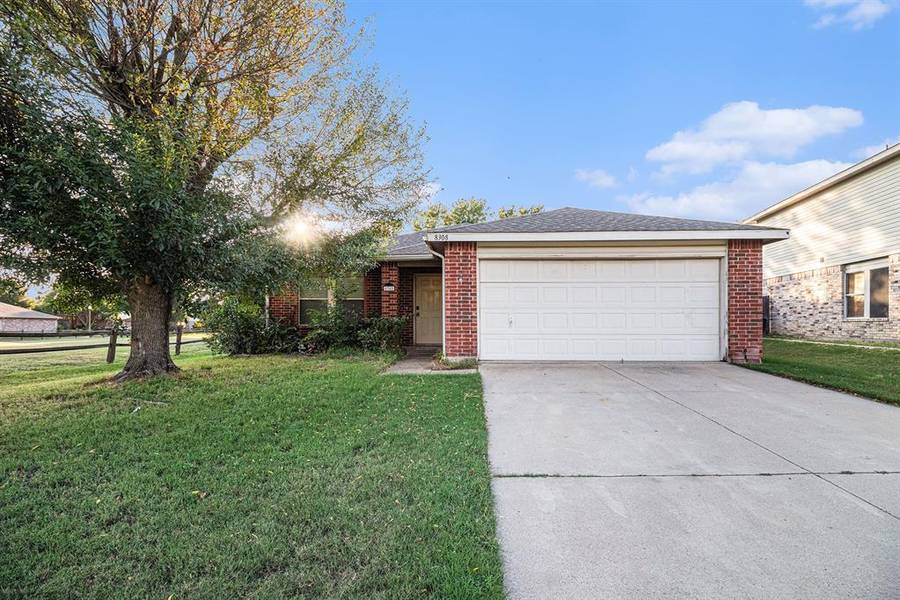 8308 Seven Oaks Lane, Denton, TX 76210