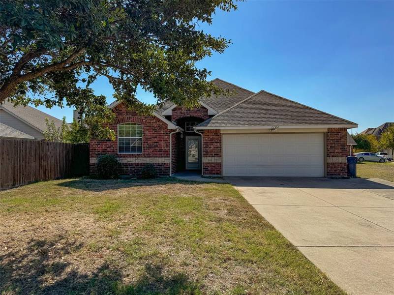 1104 Raleigh Path Road, Denton, TX 76208