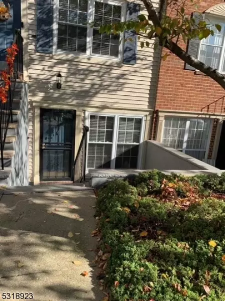 32 Rutgers Dr, Newark City, NJ 07103