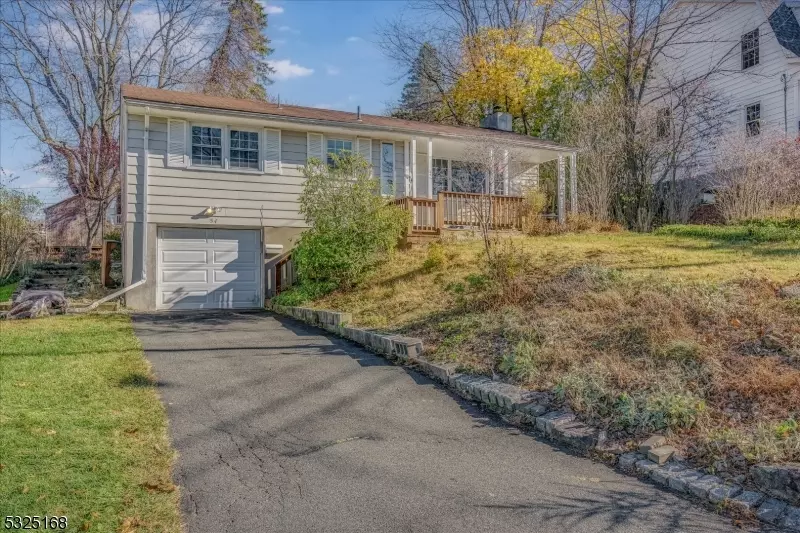 54 Hunters Ln, Sparta Twp., NJ 07871