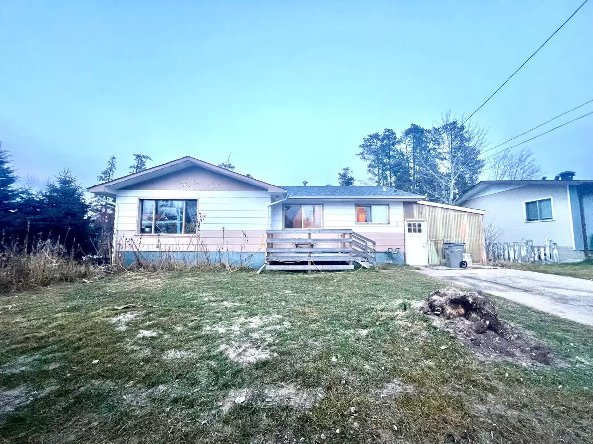 Whitecourt, AB T7S 1G9,36 Sandy DR