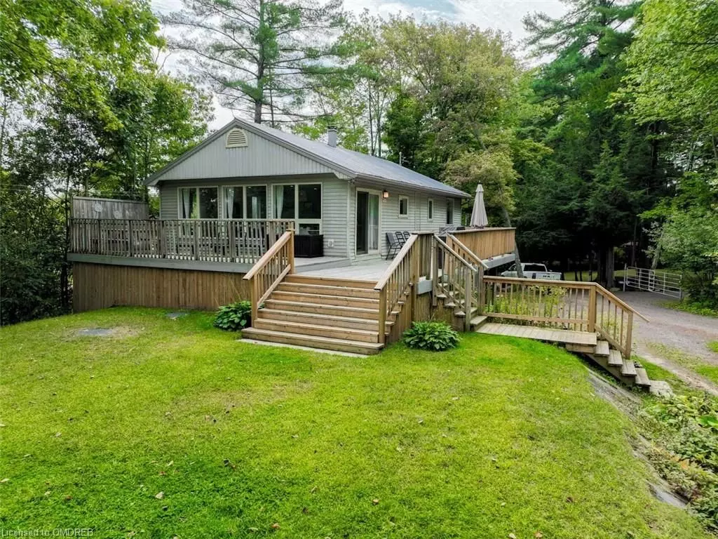 Muskoka Lakes, ON P0B 1J0,1006 YOUNGS RD #8