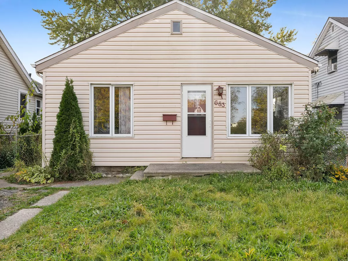 Windsor, ON N8X 3B3,683 Stanley ST