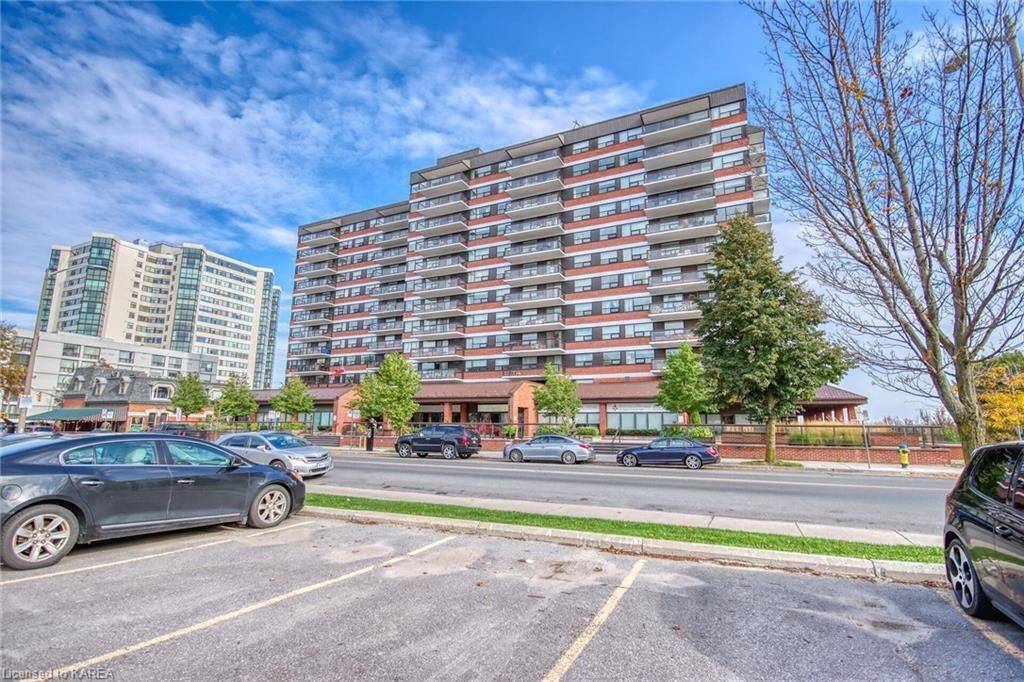 Kingston, ON K7L 2Y6,165 ONTARIO ST #309