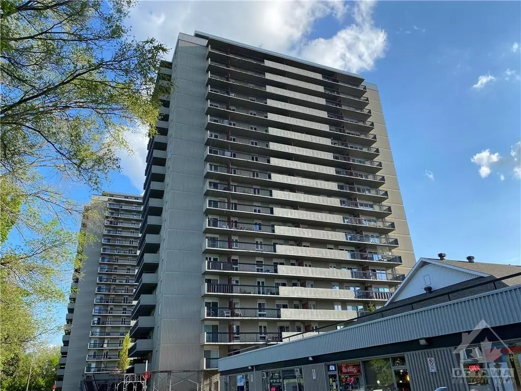 Vanier And Kingsview Park, ON K1L 8C9,158B MCARTHUR AVE #708