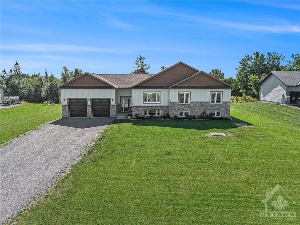 Mcnab/braeside, ON K7S 3G8,215 OWEN LUCAS ST