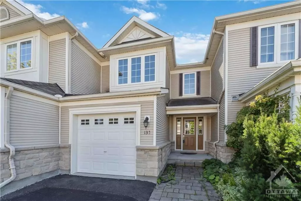 Barrhaven, ON K3J 0E6,133 BRADDOCK