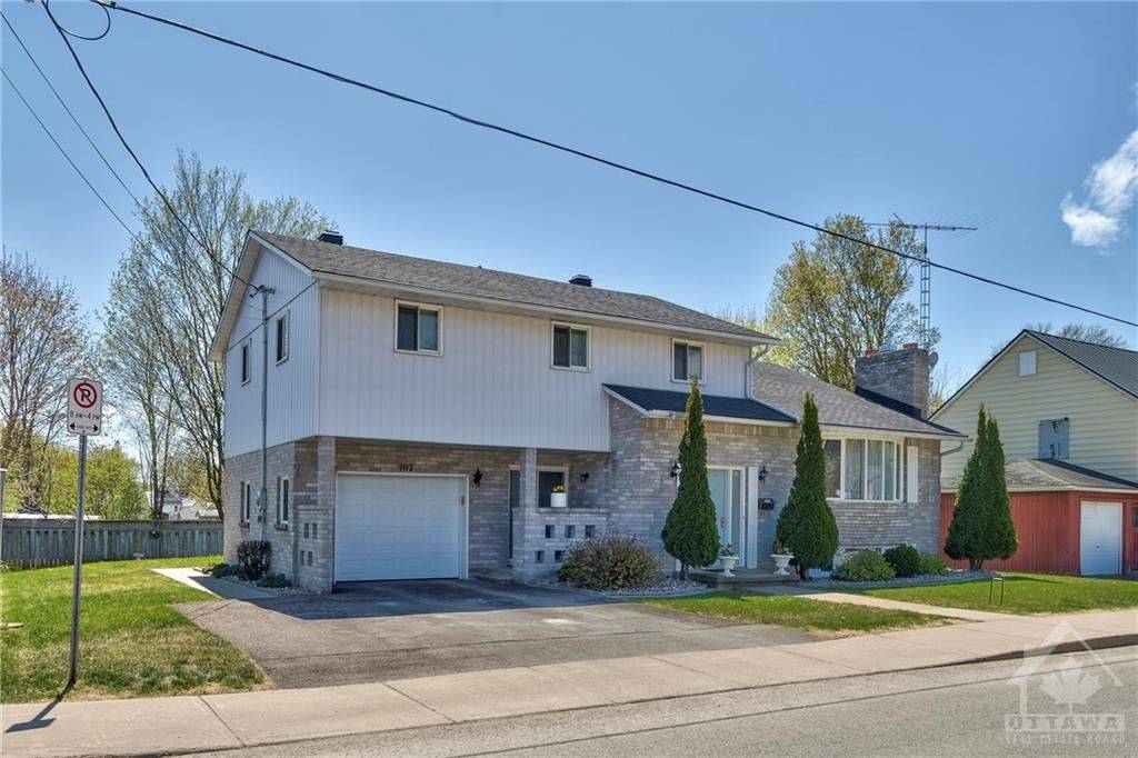 Arnprior, ON K7S 1X5,102 OTTAWA ST