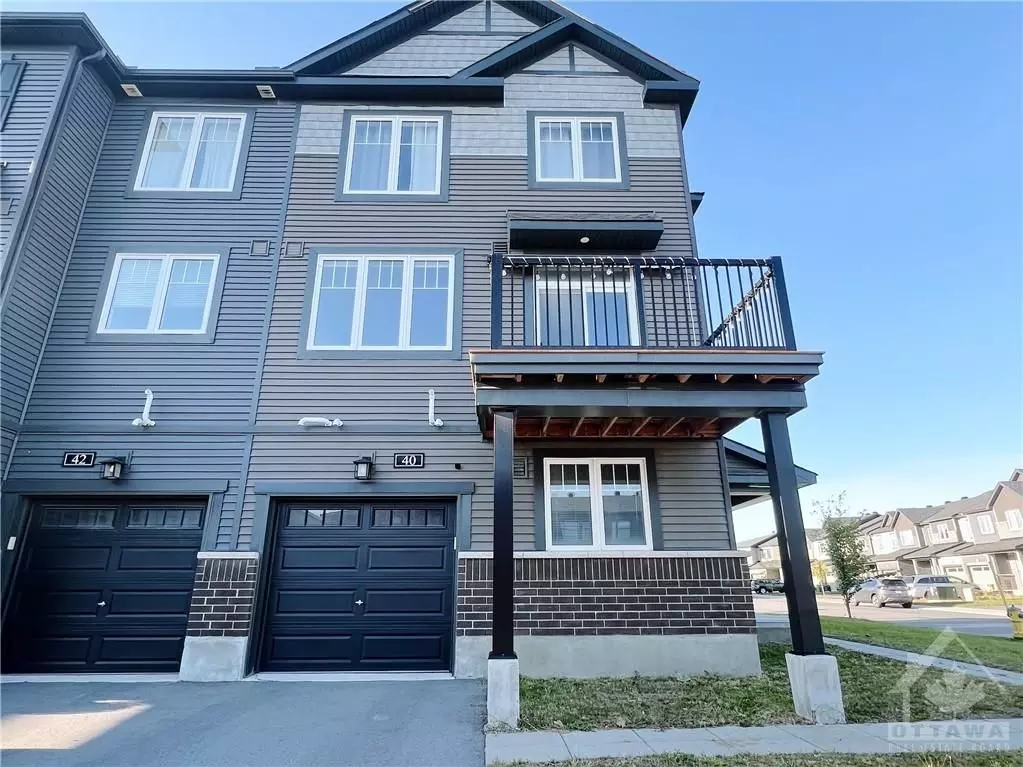 Barrhaven, ON K2J 6V1,40 TEELIN CIR