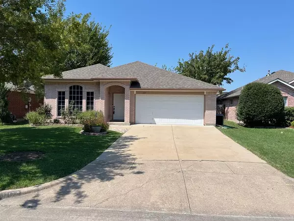 3217 Westhoff Drive, Grand Prairie, TX 75052