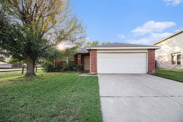 8308 Seven Oaks Lane,  Denton,  TX 76210