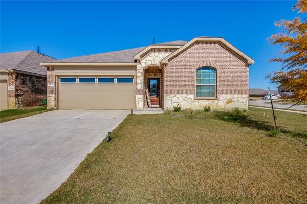 2500 Eden Creek Drive, Fort Worth, TX 76179