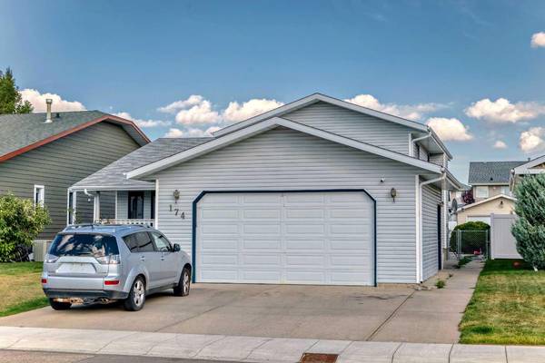 Red Deer, AB T4R 2L6,174 Donnelly CRES