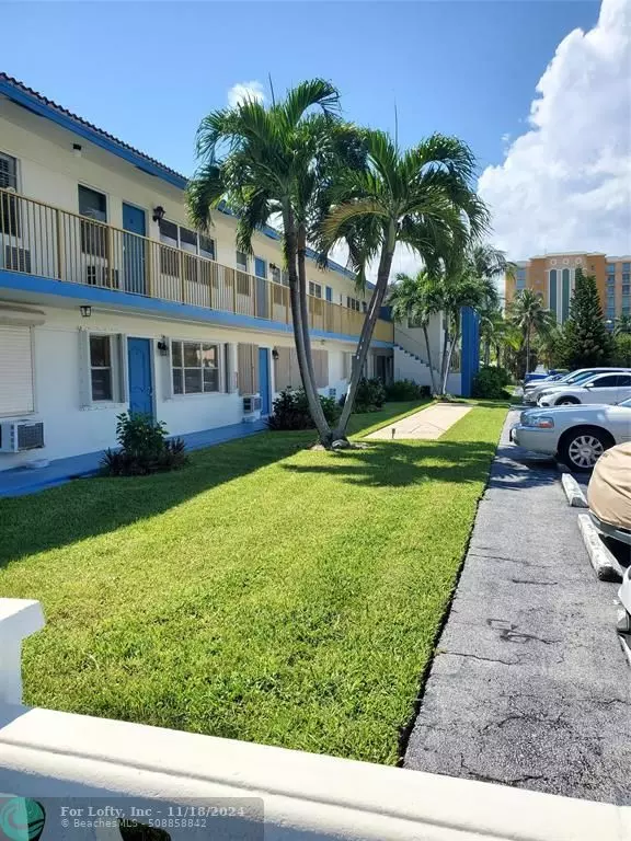 Pompano Beach, FL 33062,3212 NE 8th Ct  #19