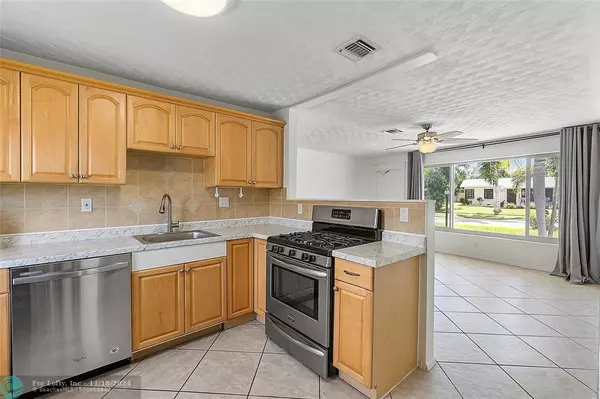 Pompano Beach, FL 33064,1001 NE 23rd Ct