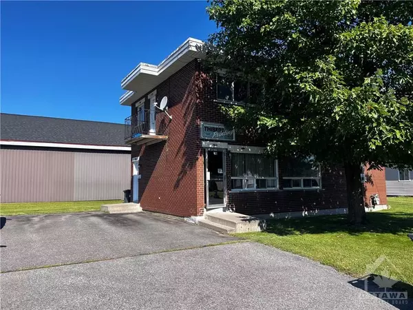 368 CHAMBERLAIN ST, Hawkesbury, ON K6A 2G4