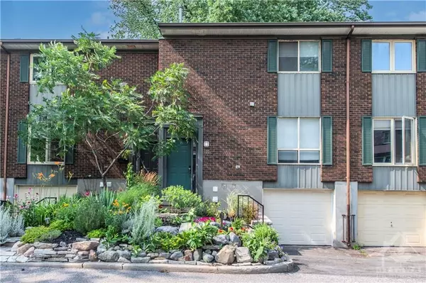 111 BEACHVIEW, Billings Bridge - Riverside Park And Area, ON K1V 1M7