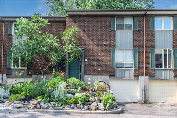 111 BEACHVIEW, Billings Bridge - Riverside Park And Area, ON K1V 1M7