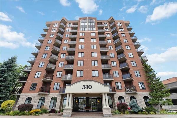 310 CENTRAL PARK DR #4D, Carlington - Central Park, ON K2C 4G4