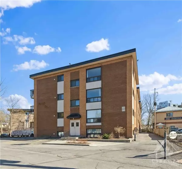 Vanier And Kingsview Park, ON K1L 8A6,270 BEECHWOOD AVE #6