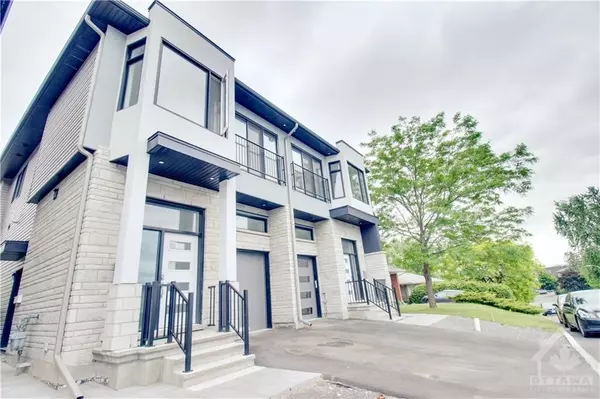 Vanier And Kingsview Park, ON K1L 6Z5,135 DUFORD ST #A