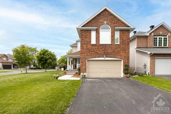 62 CLYDESDALE AVE, Kanata, ON K2M 2M4