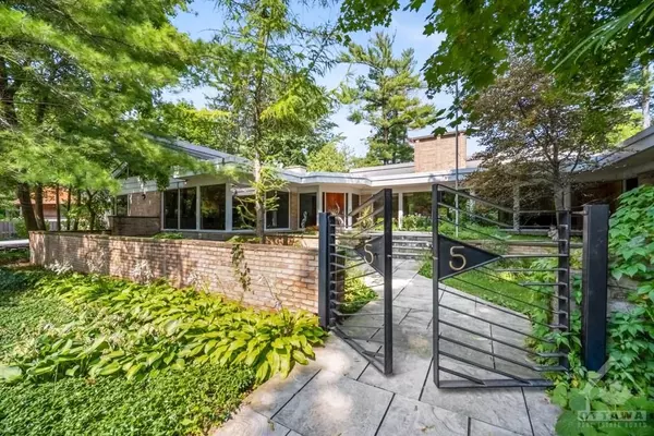 55 WILLINGDON RD, Rockcliffe Park, ON K1M 2J6