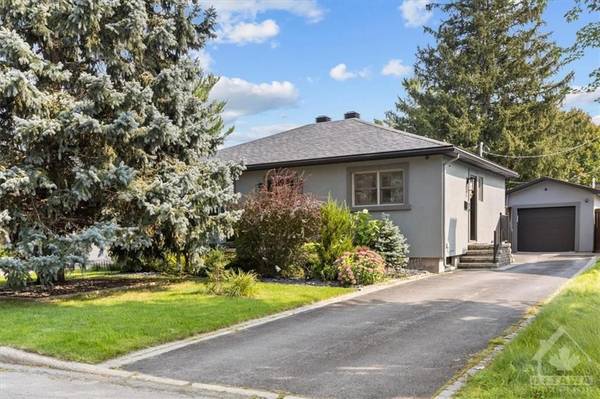 1605 DIGBY ST, Alta Vista And Area, ON K1G 0P5