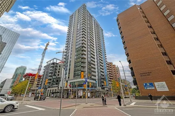 340 QUEEN ST #1502, Ottawa Centre, ON K1R 0G1