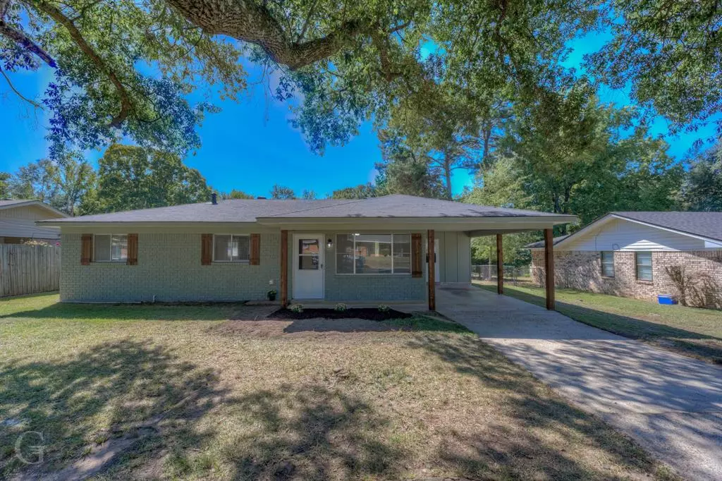 Minden, LA 71055,104 Berry Drive