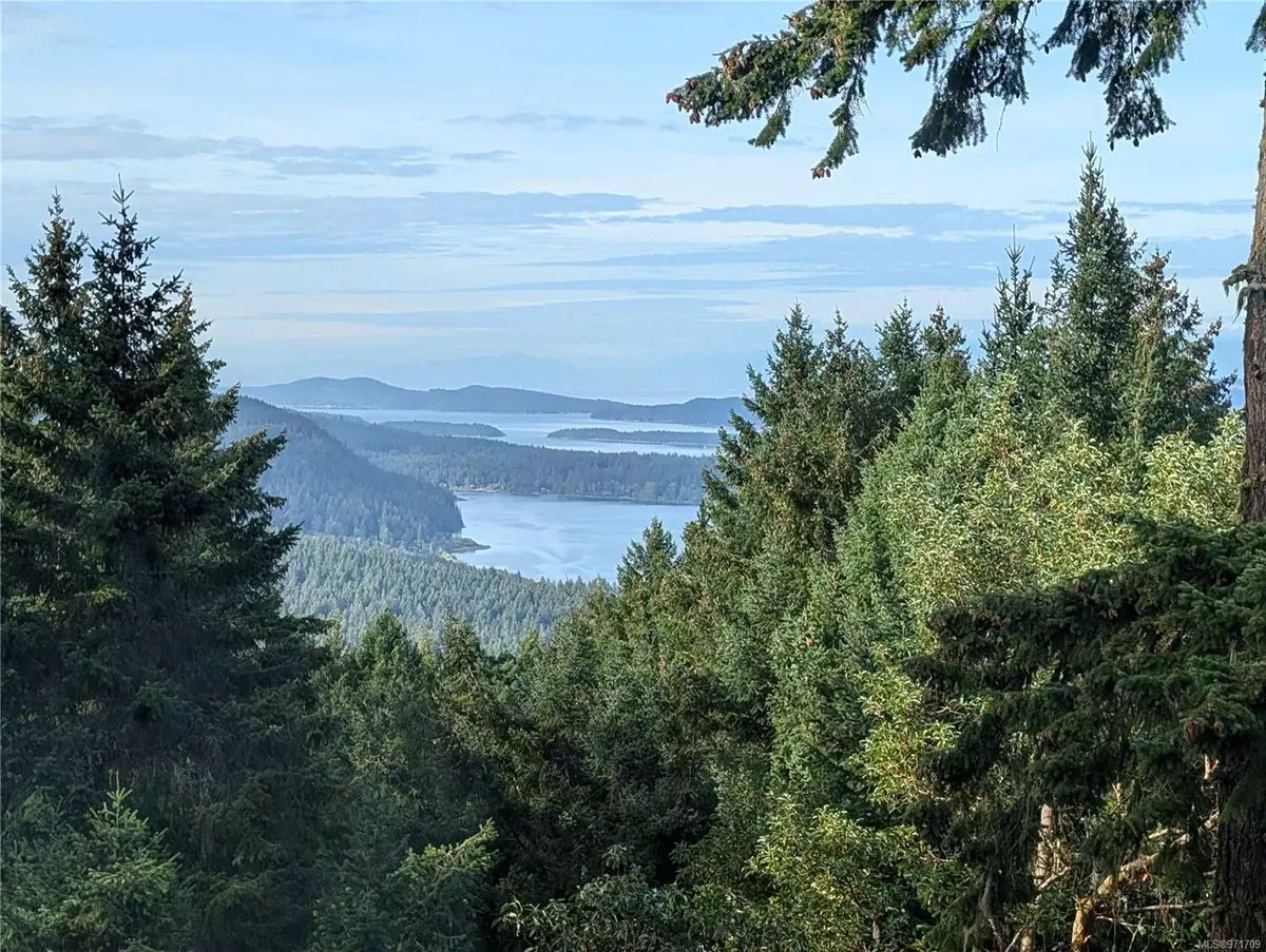 Salt Spring, BC V8K 2J4,415 Wilkie Way