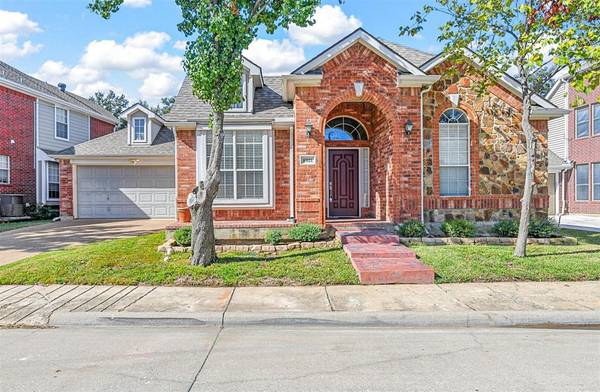 8821 Crescent Court, Irving, TX 75063