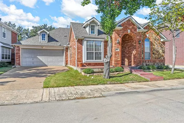 Irving, TX 75063,8821 Crescent Court