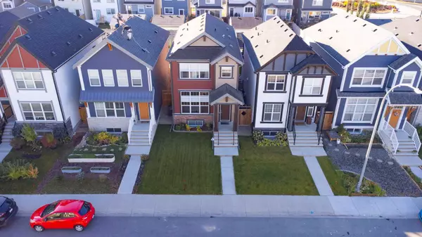 Calgary, AB T3M 2T7,347 Masters ROW SE