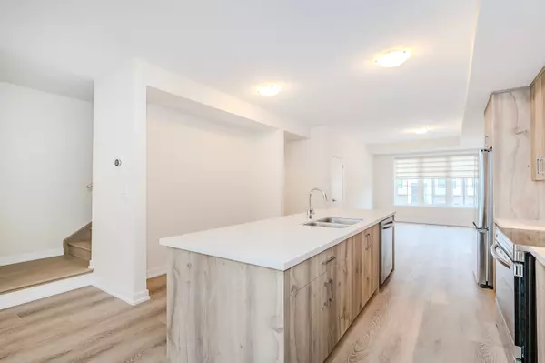 Oakville, ON L6M 5R3,1323 Kaniv ST