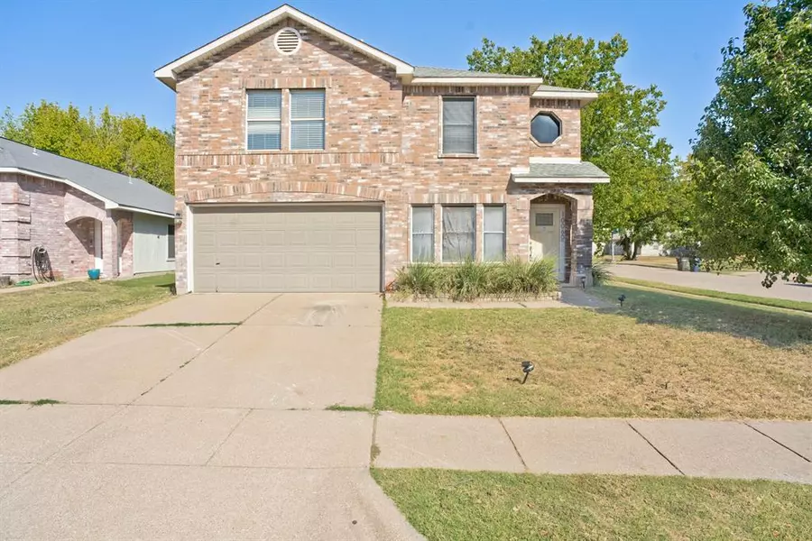 10060 Chapel Ridge Drive, Fort Worth, TX 76116