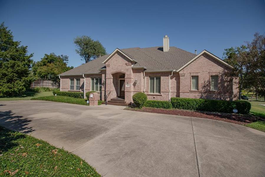 605 Bardfield Avenue, Garland, TX 75041