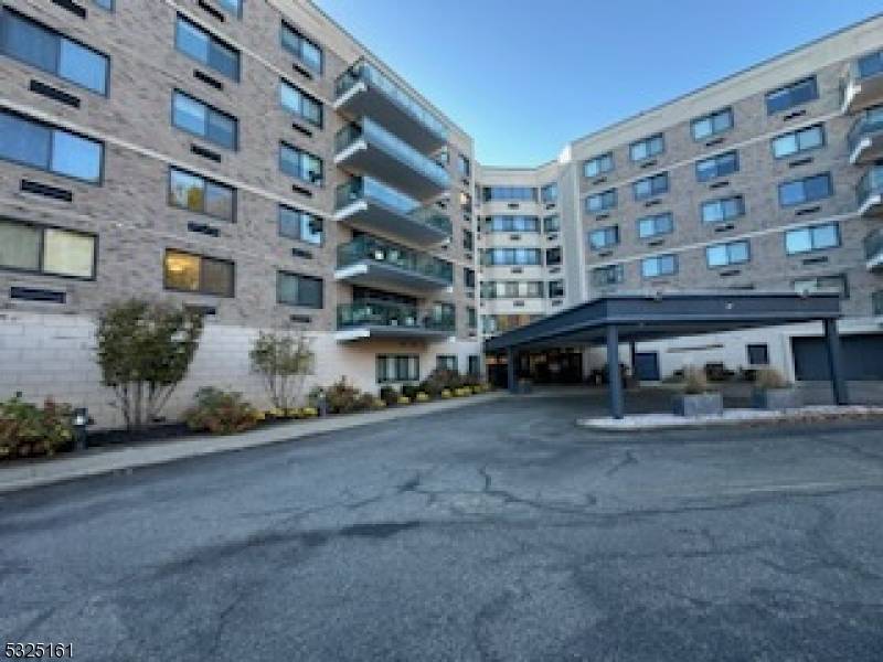 609 South Orange Ave #2N, South Orange Village Twp., NJ 07079