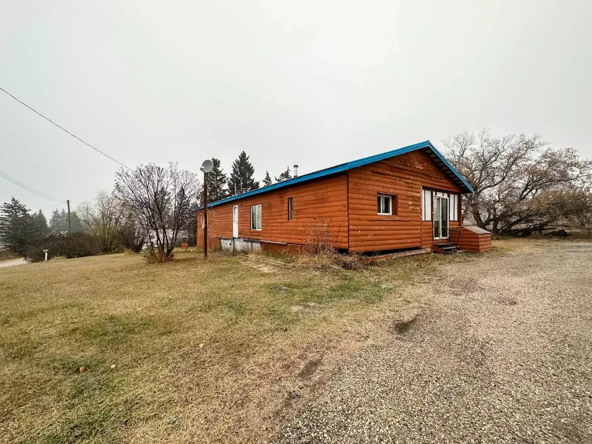 Nevis, AB T0C 2E0,8 Deverber ST