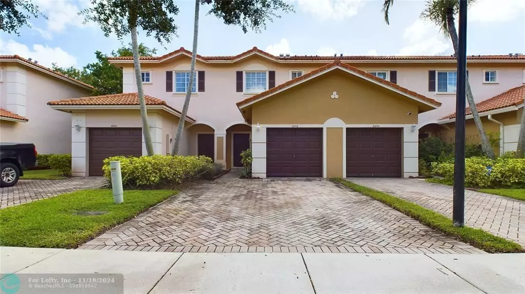 Tamarac, FL 33321,8842 S Isles Cir  #8842