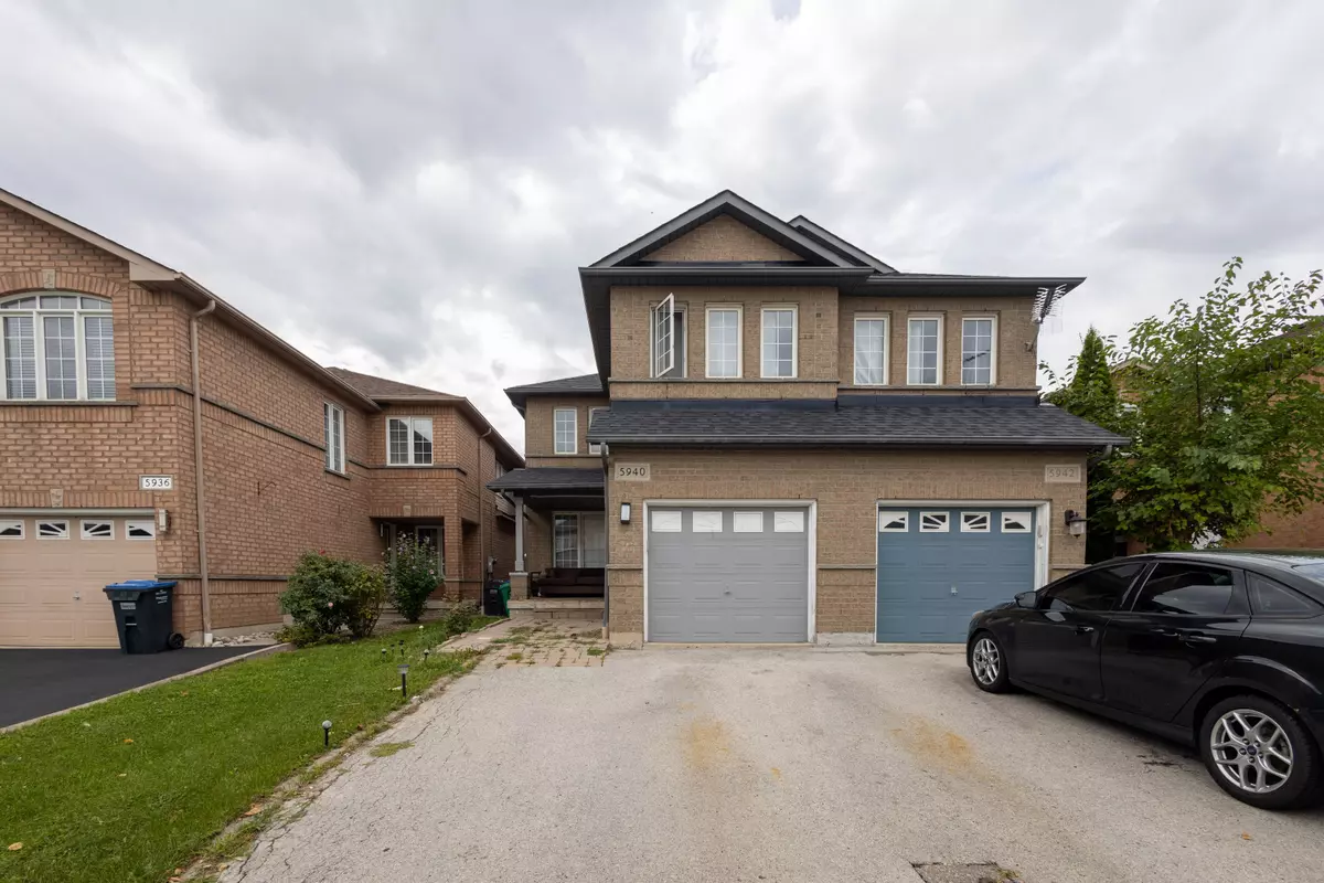 Mississauga, ON L5V 2T4,5940 Ridgecrest TRL