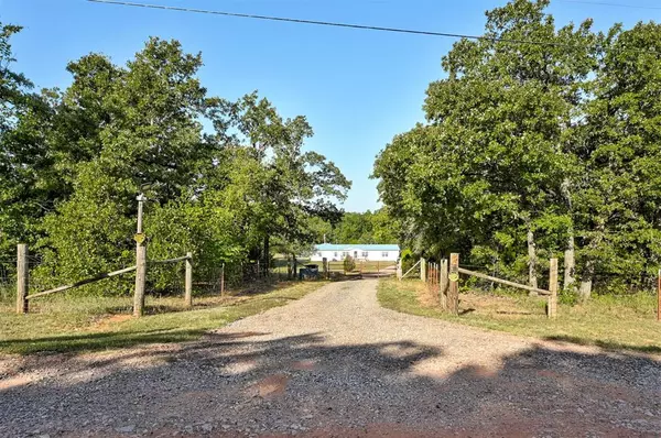 15401 Hickory Road, Newalla, OK 74857