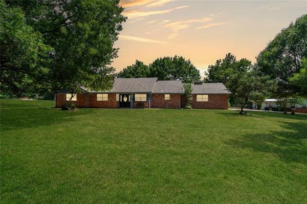 1104 W Rose Road, Marlow, OK 73055