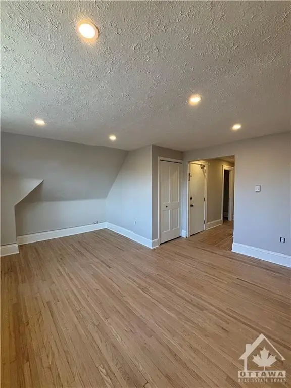 Ottawa, ON K1S 2W9,28 AYLMER AVE #3