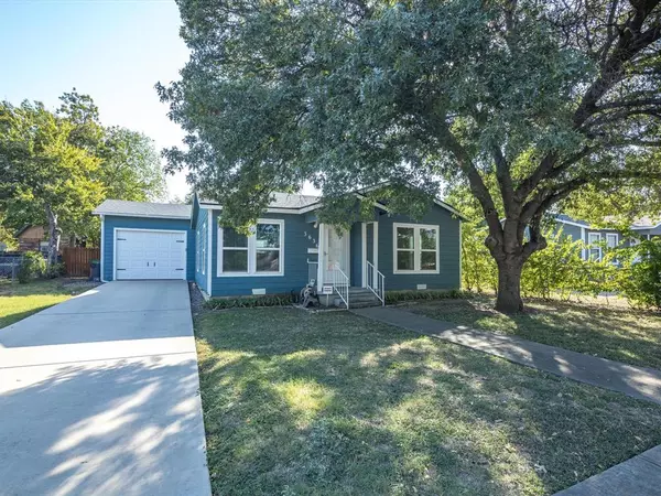 3636 Earle Drive,  Haltom City,  TX 76117