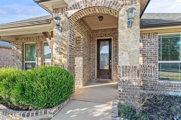 233 Sandy Way, Red Oak, TX 75154