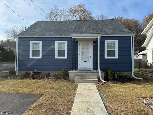 33 Catherine St, Bloomingdale Boro, NJ 07403